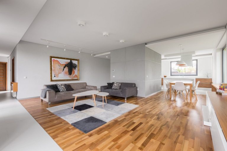 RSshutterstock_676823536-1920w interior painting 01