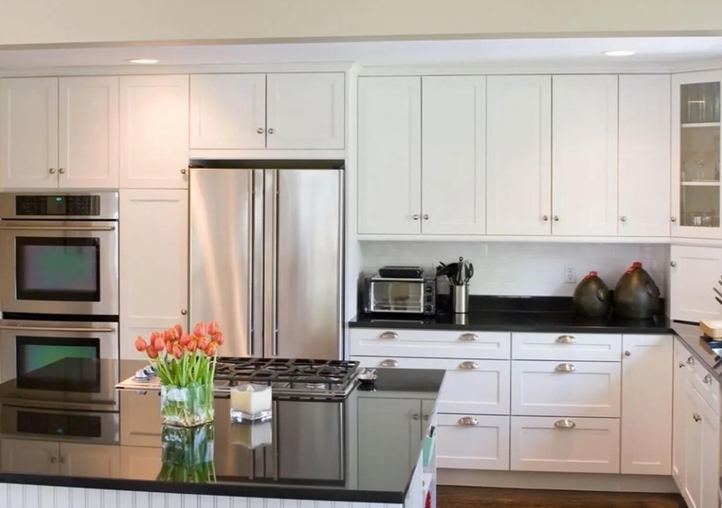 cabinet refinishing vs kitchen remodel cost