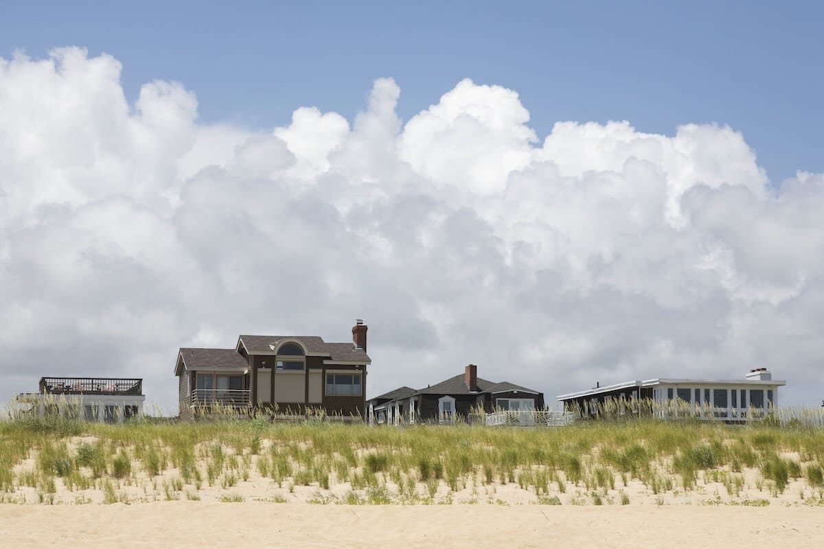 how weather affects exterior house paint